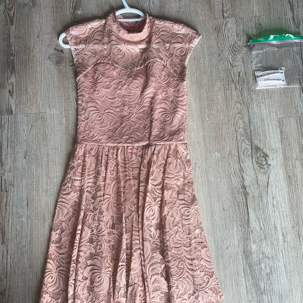 Elegant Pink Lace Dress